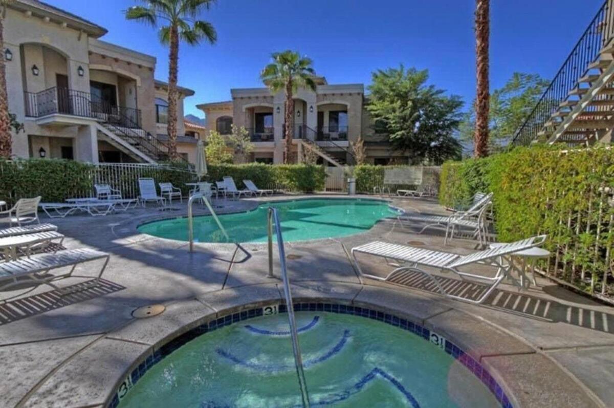 Gem 1 Bedroom Pool Hot Tub Sleeps 4 Hébergement de vacances *