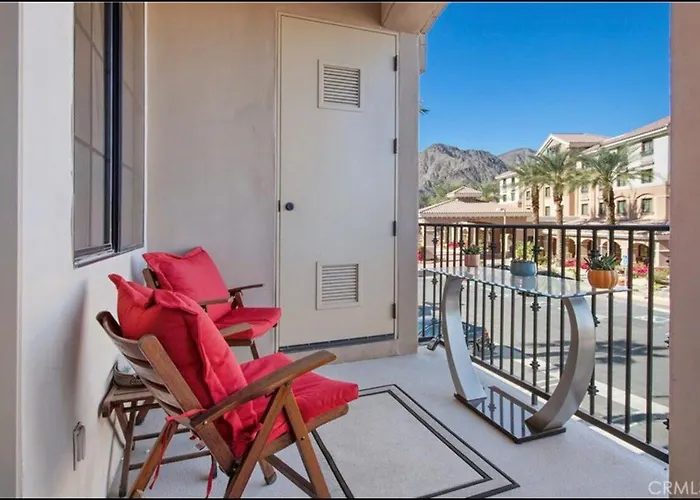 La Quinta Gem 1 Bedroom Pool Hot Tub Sleeps 4